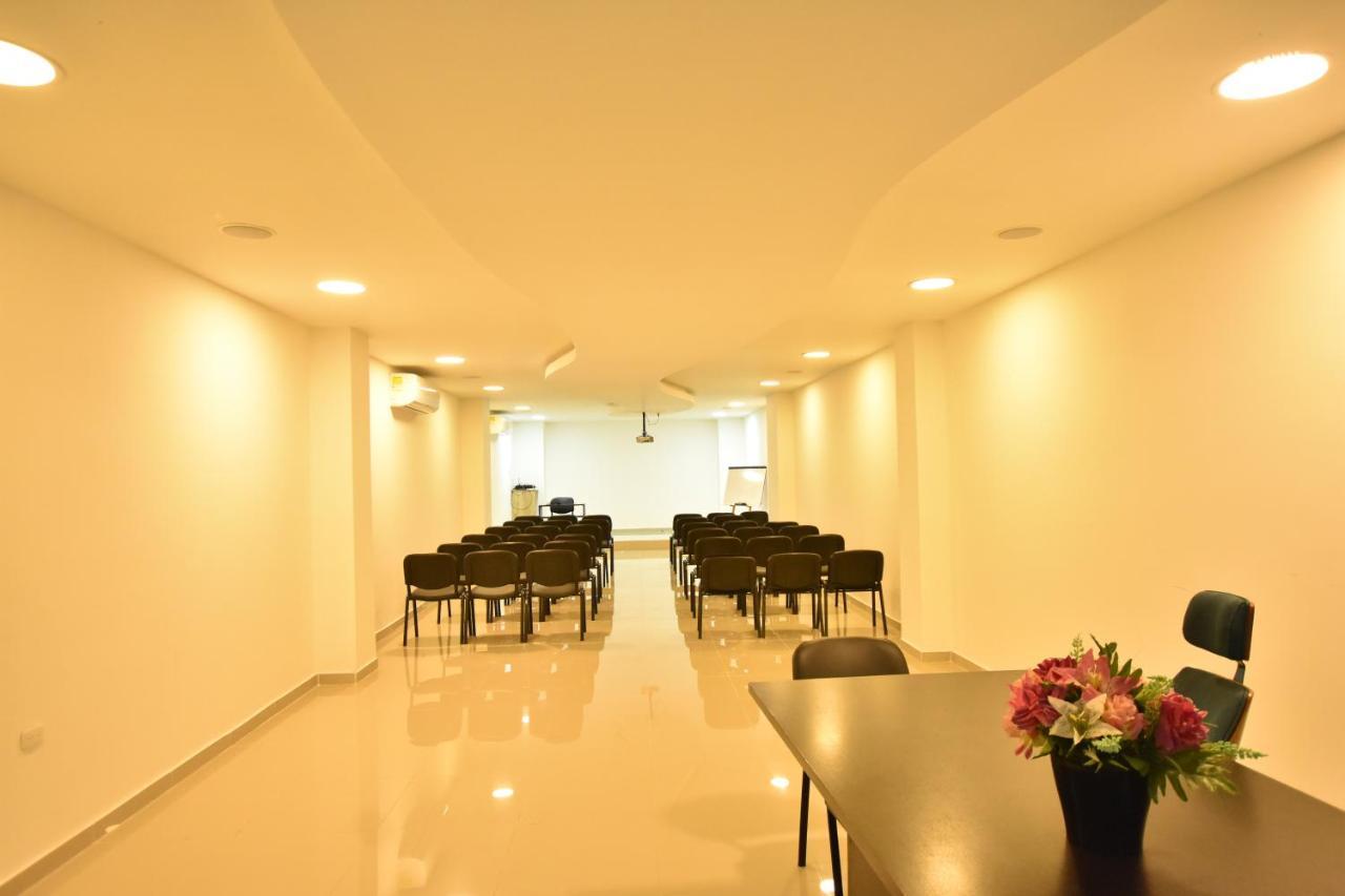 Hotel La Casa N. 3 Monteria Exterior photo